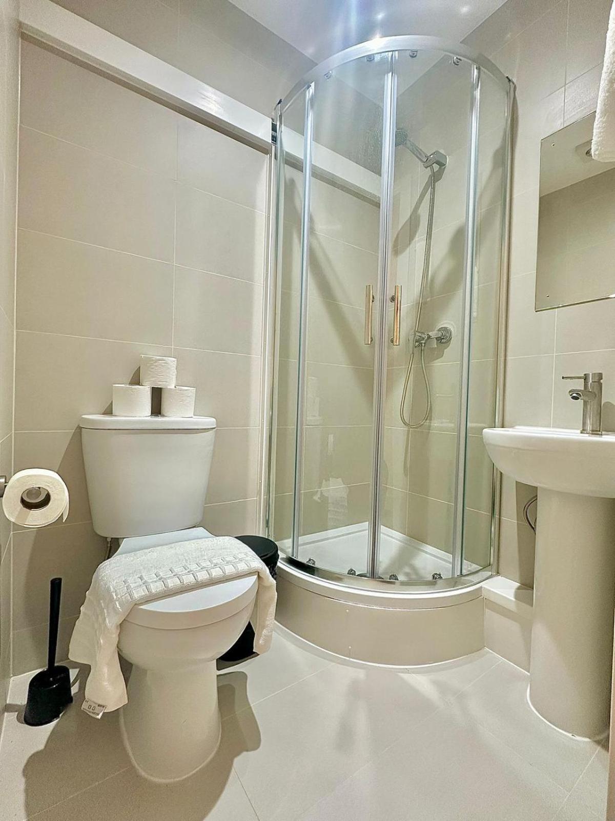264 Rooms Лондон Екстериор снимка